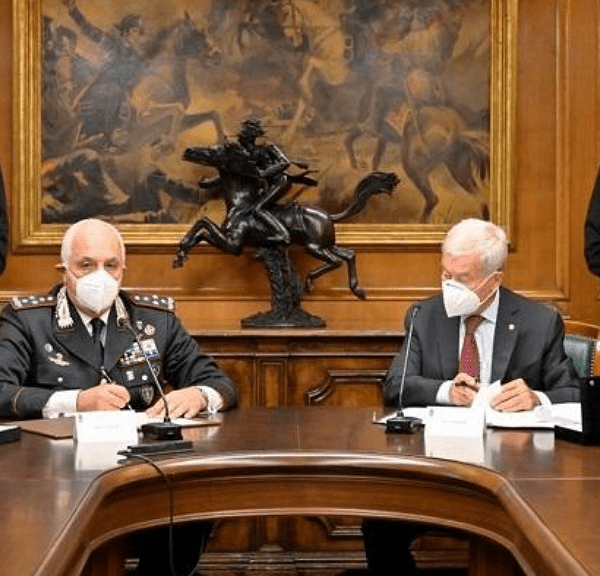 comandante carabinieri Luzi e presidente Confcommercio Sangalli