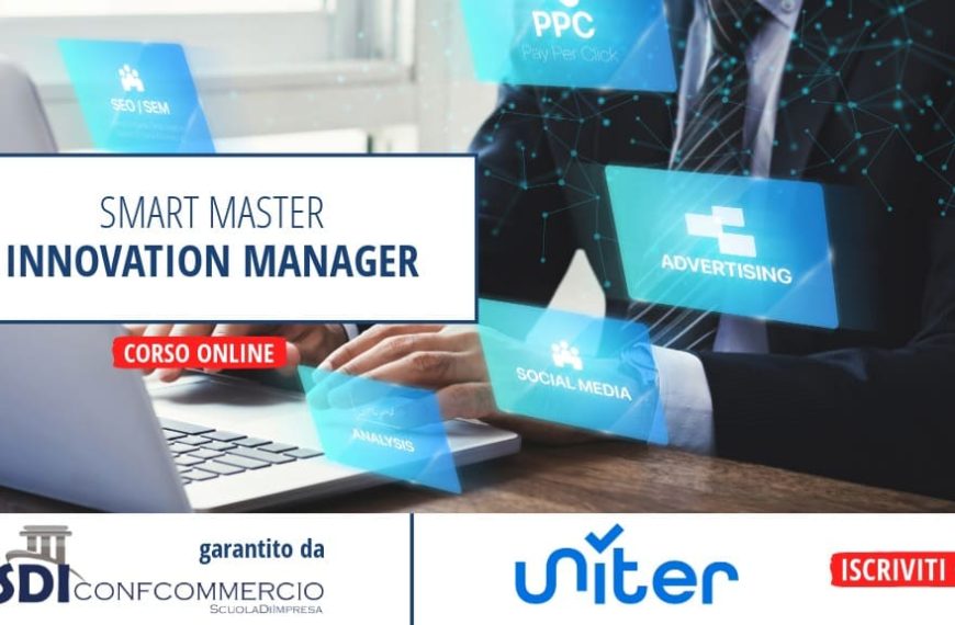 Una giovane professionista con dei raccoglitori in mano davanti promuove lo Smart Master Innovation Manager – Corso online con certificazione.