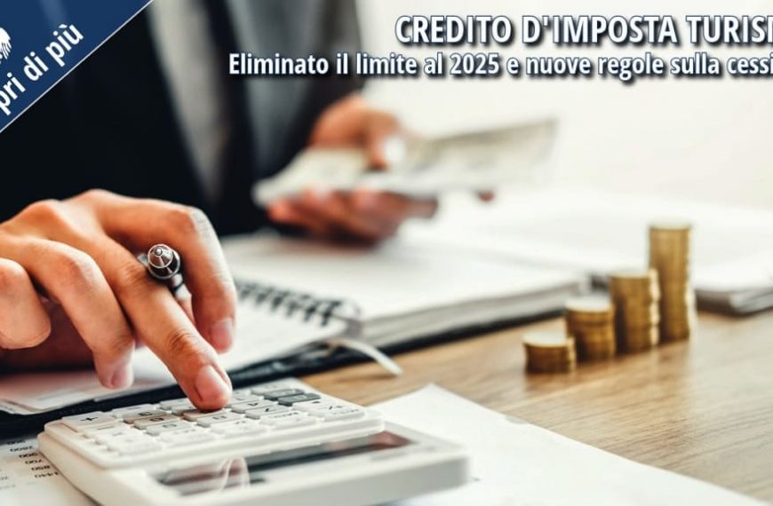 Professionista calcola agevolazioni fiscali su documenti, concetto di credito d’imposta per imprese turistiche 2025.